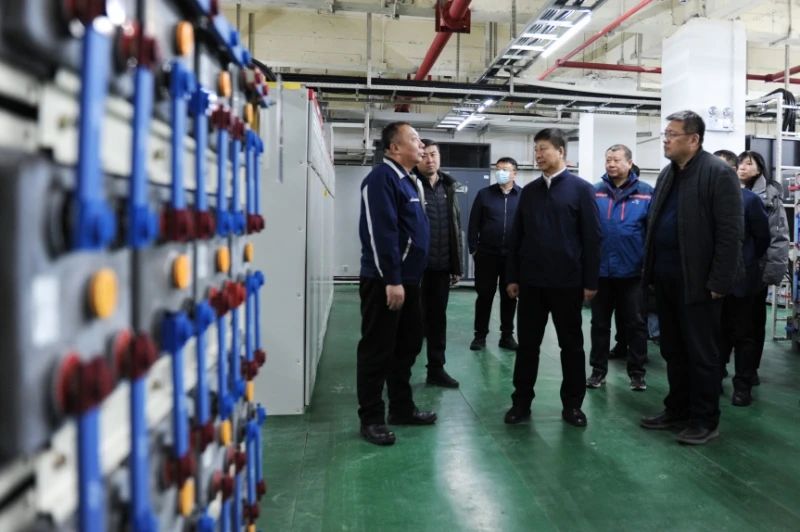 省数据局（省营商局）党组书记、局长艾红锷一行到省数据中心调研检查安全生产工作
